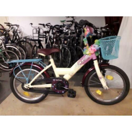 Te koop 1of 2 meisjesfietsen zelfde type 16inch framem 32