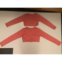 Roze bolero vestjes in 110 / 116 en in 122 / 128 ALS NIEUW