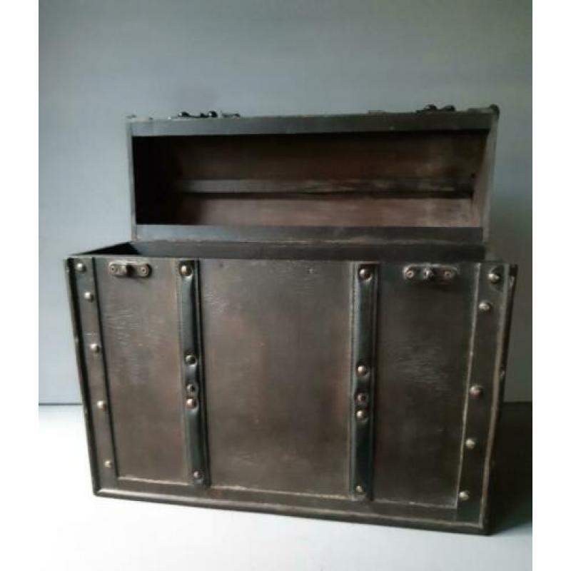 Houten Wijnkoffer Hoog: 35 cm Breed: 40 cm Diep: 14 cm