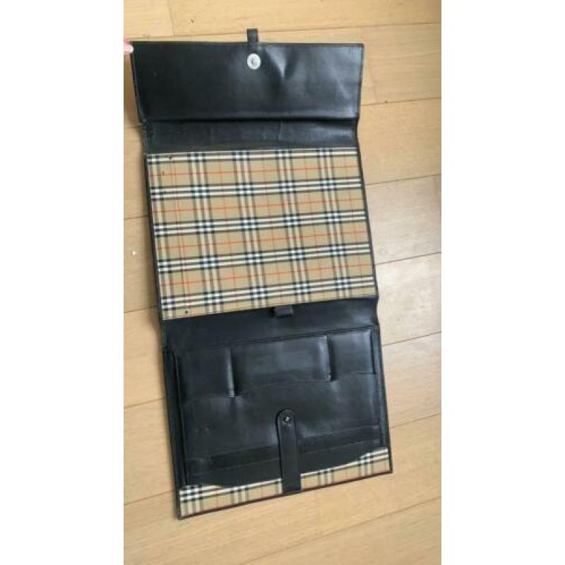 Burberry leren dossiermap
