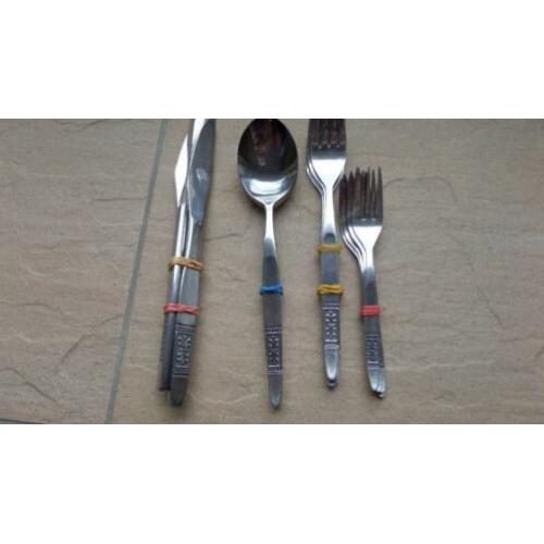 16 delige stainless steel bestekset met decoratie