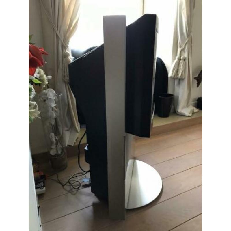B&O Beovision Avant 28”