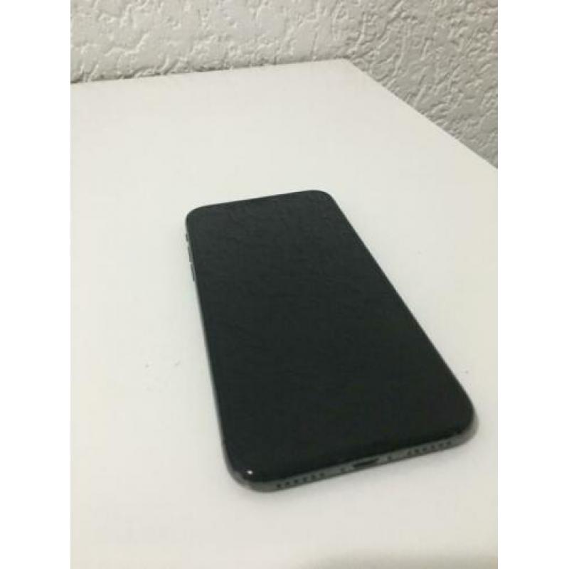 iPhone X