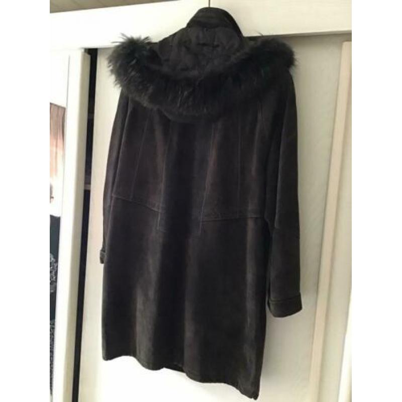 Te koop suède leren jas maat 40. Zgan