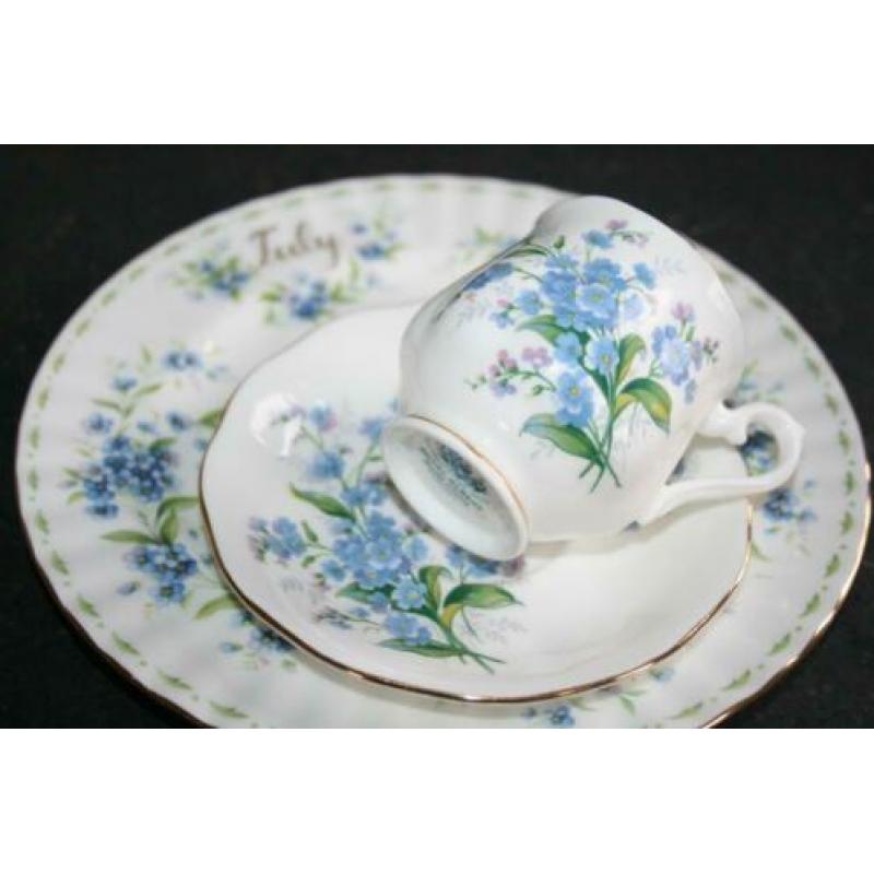 Royal Albert July bordje en kop en schotel Forget me not