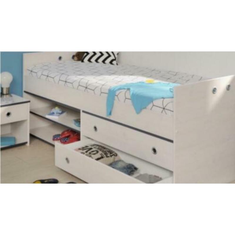 Complete kinderkamer jongen/meisje (bed+kledingkast+bureau)