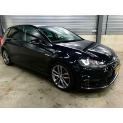 VW Golf 7 1.4 TSI 140PK, R-LINE+CUP, DYNAUDIO, DEALER OND.