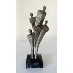 Zilver legering beeldje zes staande figuren Ammerlaan 6982-b