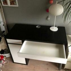 Bureau Micke (Ikea) Zwart met wit)