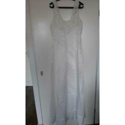 Mooie witte trouwjurk