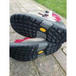 Lowa bergschoenen maat 38