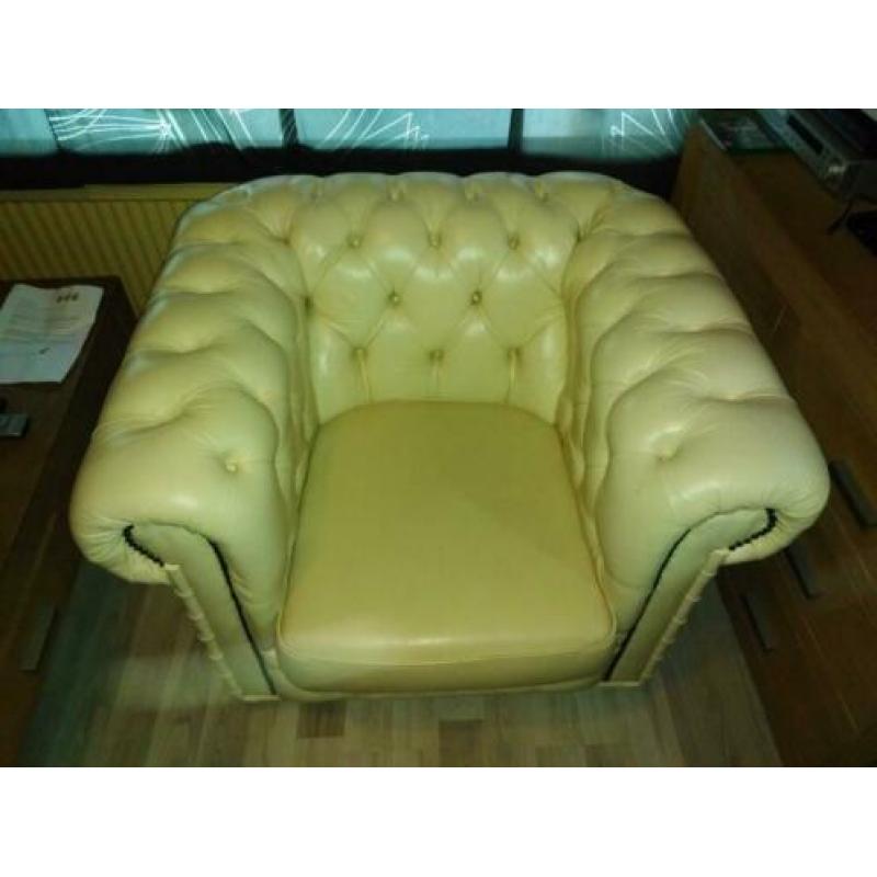 Chesterfield Chapel 2-zits bank en fauteuil crème kleurig
