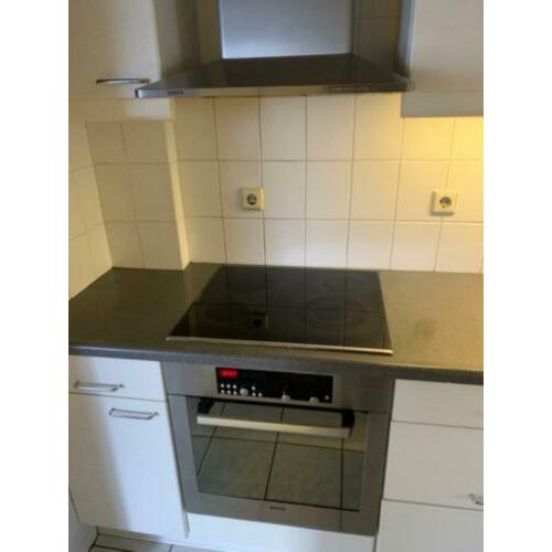 Keuken parallel wit 2 x 3,20m, 28 maart beschikbaar