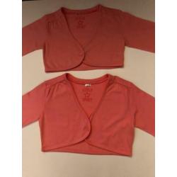 Roze bolero vestjes in 110 / 116 en in 122 / 128 ALS NIEUW