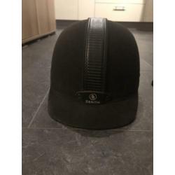 Paardrijkleding en cap maat 55