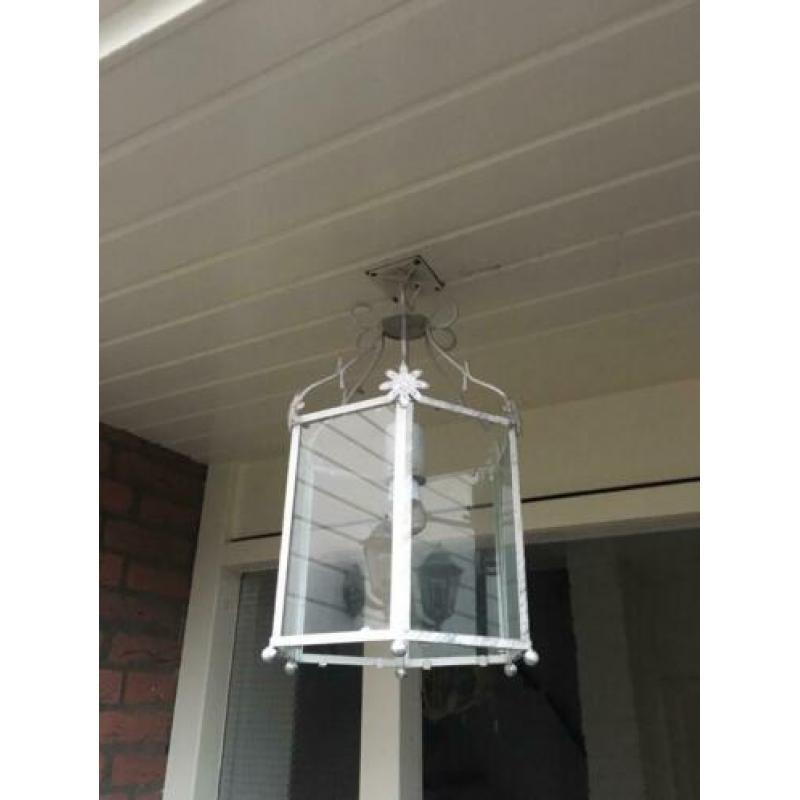 landelijke witte lamp, brokant, ijzer met bloemetjes