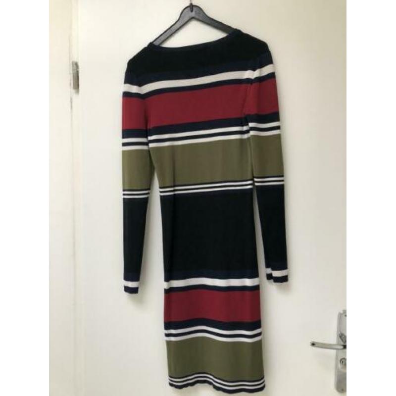 Nikkie kleding maat 34