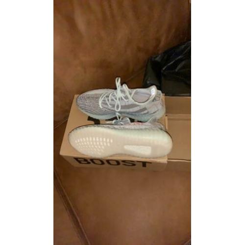 Yeezy boost 350 bleu tint