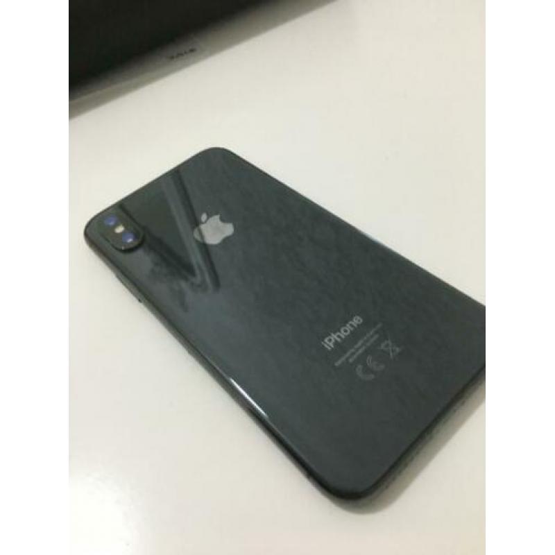 iPhone X