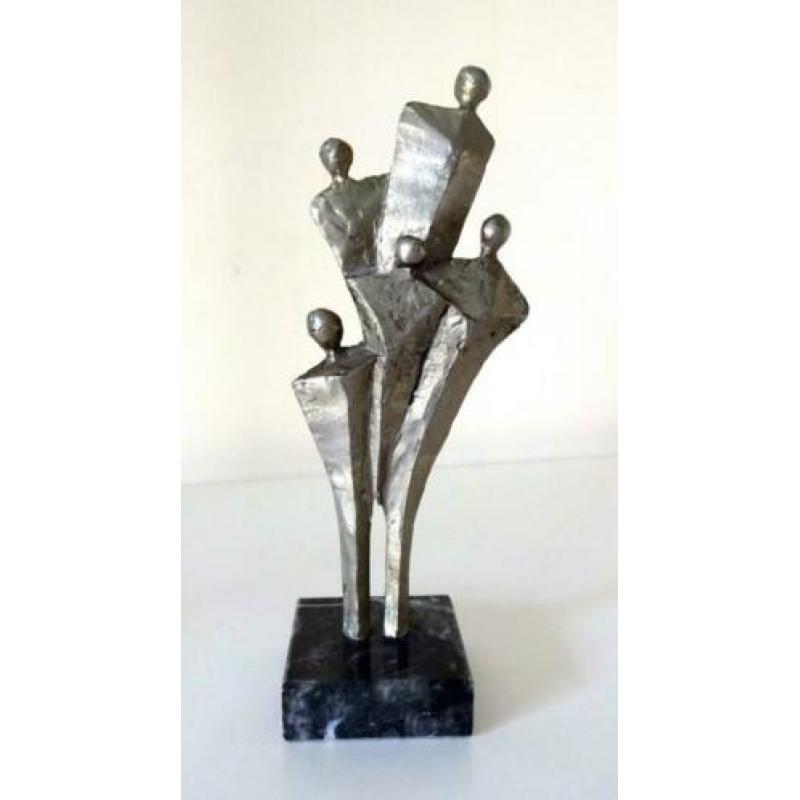 Zilver legering beeldje zes staande figuren Ammerlaan 6982-b