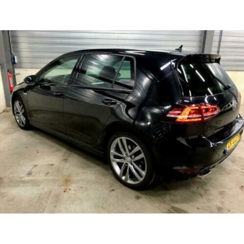 VW Golf 7 1.4 TSI 140PK, R-LINE+CUP, DYNAUDIO, DEALER OND.