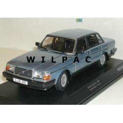 Volvo 240 gl 1:18. Noorse. Politie. Politie. Minichamps