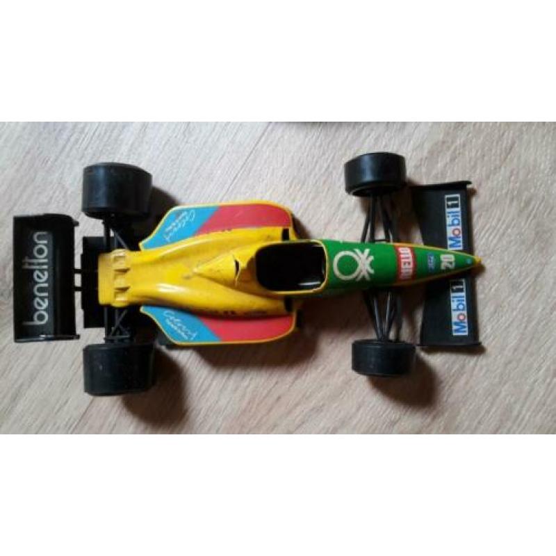 antieke speelgoedauto's