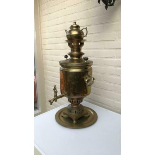 Antieke Samovar met ketel