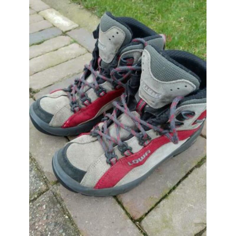 Lowa bergschoenen maat 38