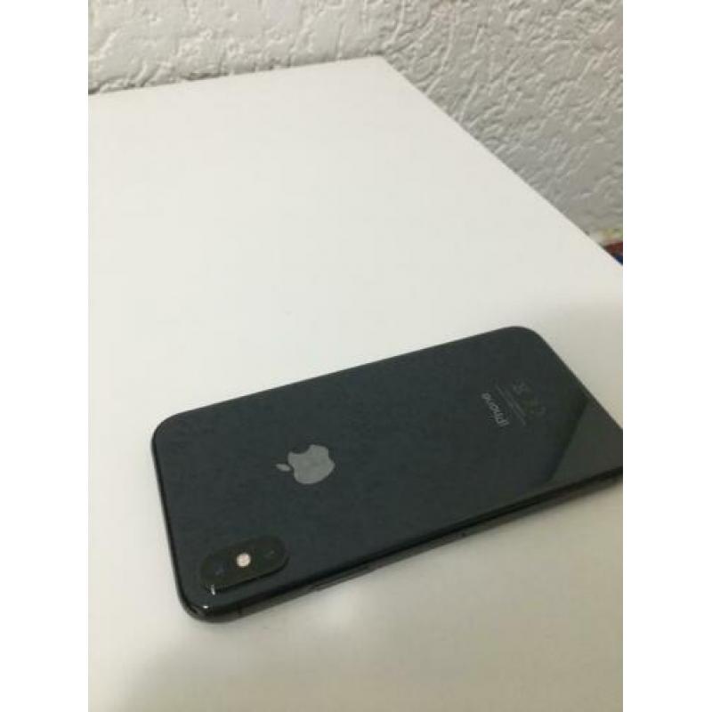 iPhone X