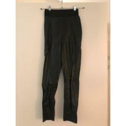 Zwarte leren broek van Vanilia maat 34