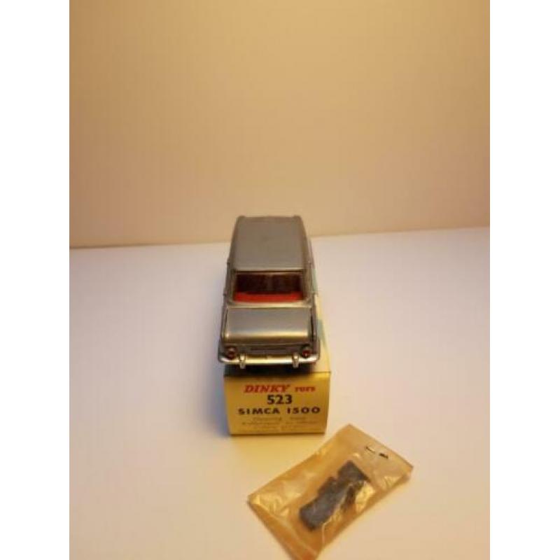 Dinky Toys Simca 1500 berline 1963