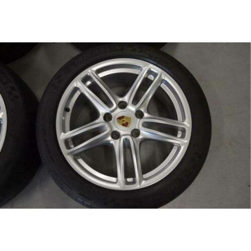 19" Porsche Panamera Velgen 5x130 + Zomerbanden BREEDSET