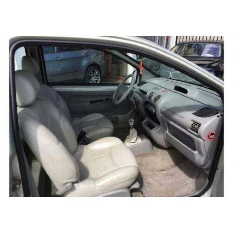 Renault Twingo 1.2 Initiale