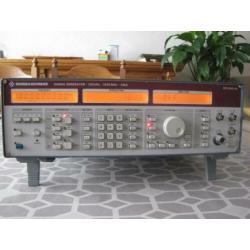 Rohde & Schwarz SMG signal generator 100KHz - 1000MHz - opti