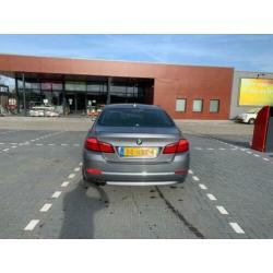 BMW 5-Serie 3.0 I 528 AUT 2010 Grijs