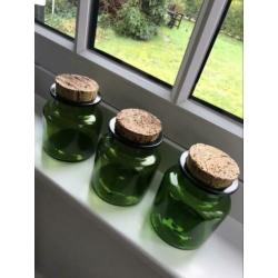 3 groene glazen voorraad opberg snoep pot kurk keuken