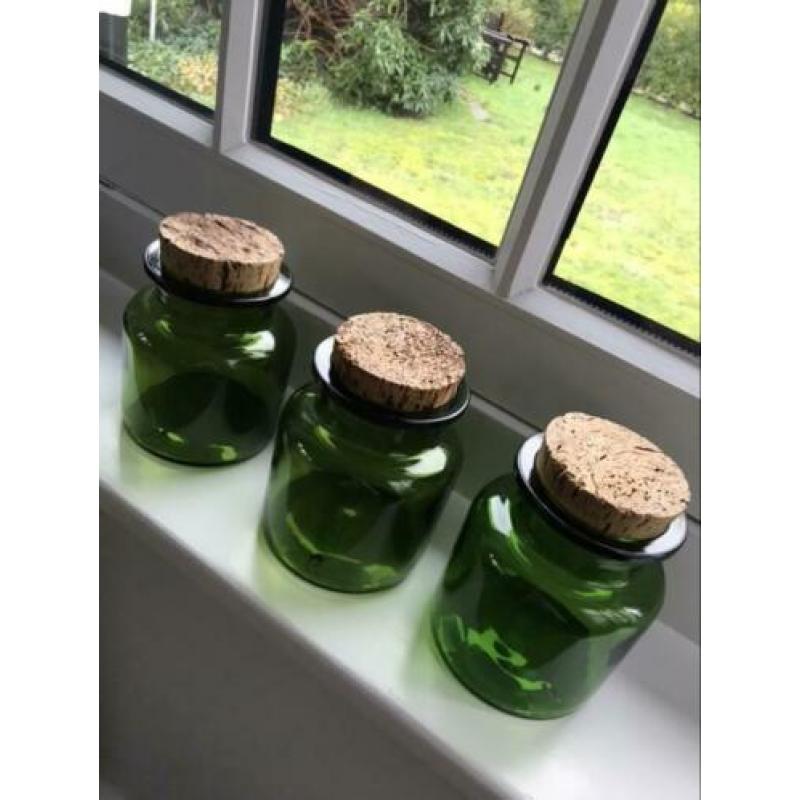3 groene glazen voorraad opberg snoep pot kurk keuken