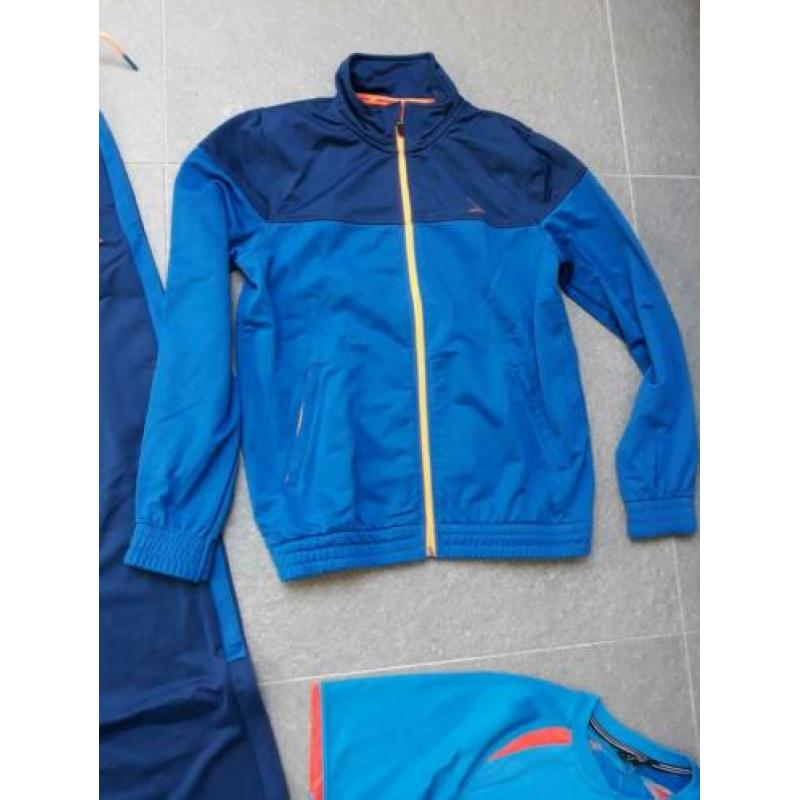 Trainingspak maat 152