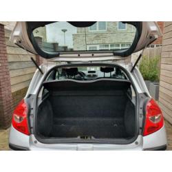 Renault Clio 1.4 16V 72KW 3-DRS E4 2006 Grijs