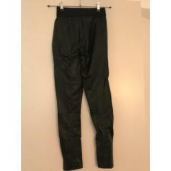Zwarte leren broek van Vanilia maat 34