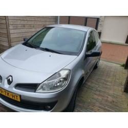 Renault Clio 1.4 16V 72KW 3-DRS E4 2006 Grijs