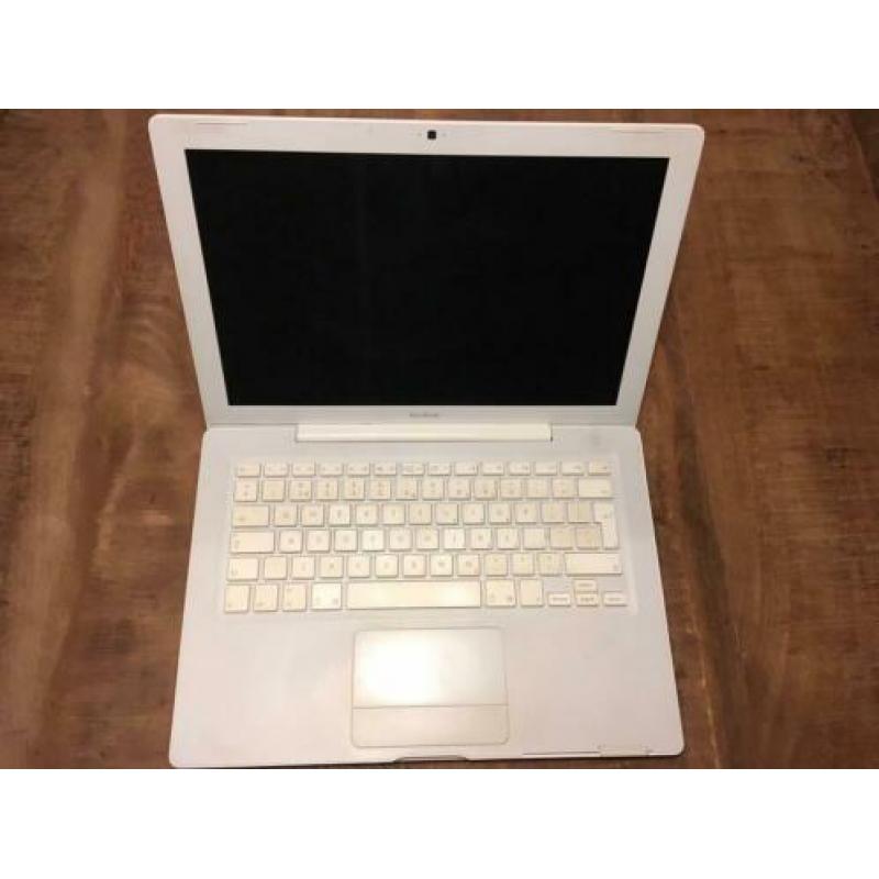 Apple laptop A1181 met boxjes