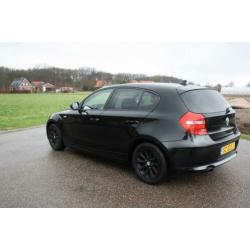 BMW 1-serie 116i High Executive AIRCO / NAVI / STOELVERW / X