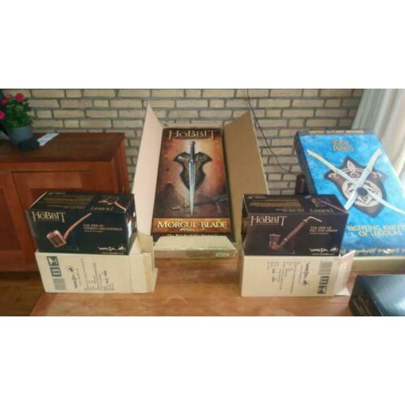 Lord of the rings hobbit knifes & pipes