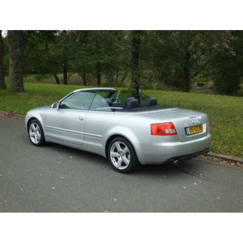 Audi A4 Cabriolet 2.4 5V Navi/Leder/Deal. ond