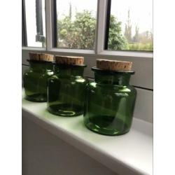3 groene glazen voorraad opberg snoep pot kurk keuken