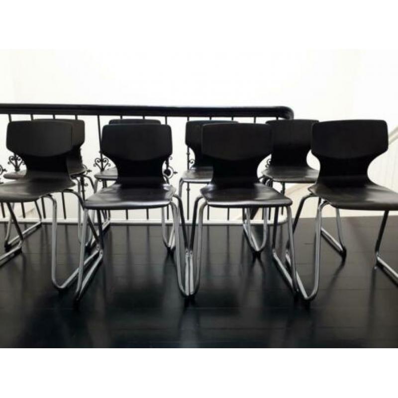 8 industriële design stoelen van Flötotto