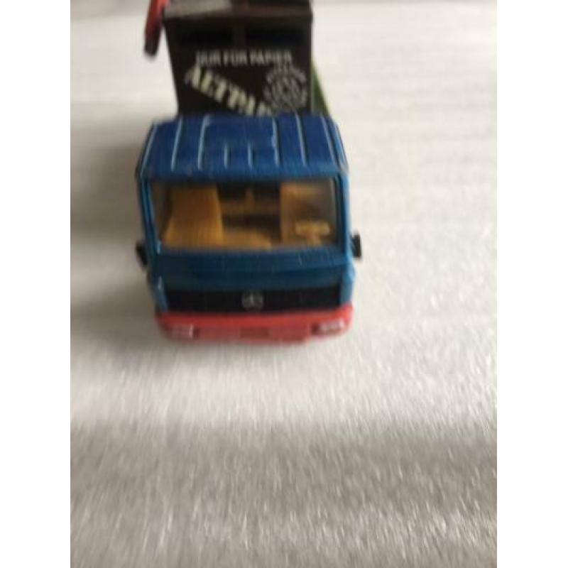 Siku Mercedes Bakwagen met Kraan .