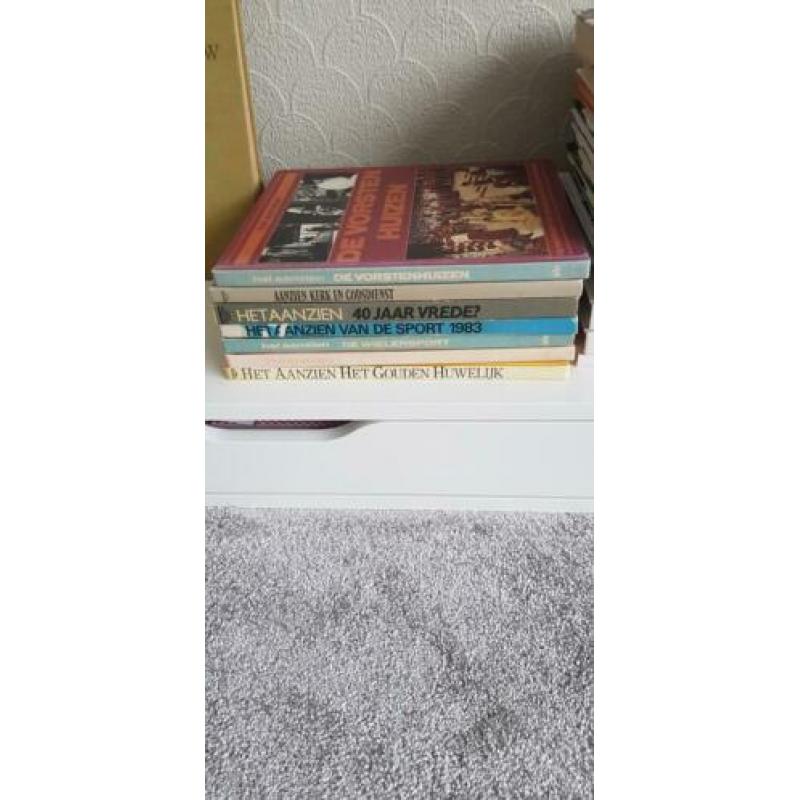 Te Koop: Verzameling van Het Aanzien Van
